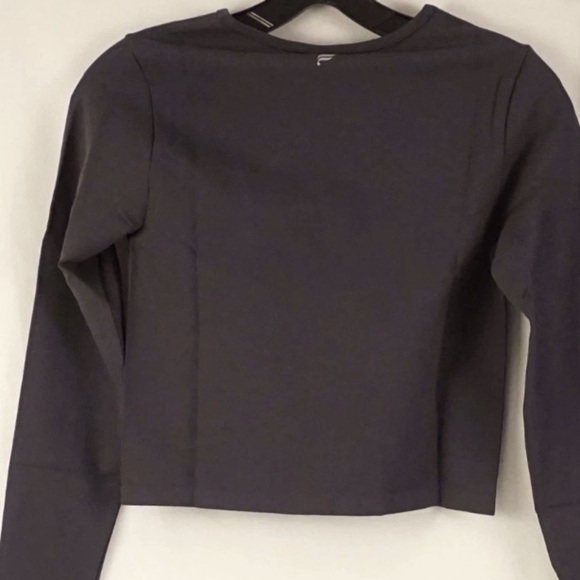 NWT [Fabletics] Long Sleeve Fitted Stretch Cropped Athletic Top Women’s Sz Small - Picture 2 of 9